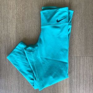 NIKE turquoise cropped running tights